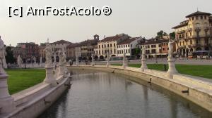 [P06] Prato della Valle. Inelul alimentat cu apa de canalul Alicorno.  » foto by ovidiuyepi
 - 
<span class="allrVoted glyphicon glyphicon-heart hidden" id="av1155457"></span>
<a class="m-l-10 hidden" id="sv1155457" onclick="voting_Foto_DelVot(,1155457,3933)" role="button">șterge vot <span class="glyphicon glyphicon-remove"></span></a>
<a id="v91155457" class=" c-red"  onclick="voting_Foto_SetVot(1155457)" role="button"><span class="glyphicon glyphicon-heart-empty"></span> <b>LIKE</b> = Votează poza</a> <img class="hidden"  id="f1155457W9" src="/imagini/loader.gif" border="0" /><span class="AjErrMes hidden" id="e1155457ErM"></span>