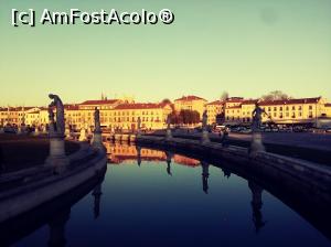 [P19] Prato della Valle » foto by dawnsash
 - 
<span class="allrVoted glyphicon glyphicon-heart hidden" id="av946764"></span>
<a class="m-l-10 hidden" id="sv946764" onclick="voting_Foto_DelVot(,946764,3933)" role="button">șterge vot <span class="glyphicon glyphicon-remove"></span></a>
<a id="v9946764" class=" c-red"  onclick="voting_Foto_SetVot(946764)" role="button"><span class="glyphicon glyphicon-heart-empty"></span> <b>LIKE</b> = Votează poza</a> <img class="hidden"  id="f946764W9" src="/imagini/loader.gif" border="0" /><span class="AjErrMes hidden" id="e946764ErM"></span>