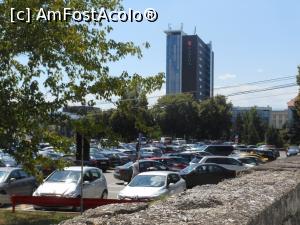 [P20] Sibiu - Hotel Ramada și o parcare aglomerată. » foto by iulianic
 - 
<span class="allrVoted glyphicon glyphicon-heart hidden" id="av1355772"></span>
<a class="m-l-10 hidden" id="sv1355772" onclick="voting_Foto_DelVot(,1355772,3936)" role="button">șterge vot <span class="glyphicon glyphicon-remove"></span></a>
<a id="v91355772" class=" c-red"  onclick="voting_Foto_SetVot(1355772)" role="button"><span class="glyphicon glyphicon-heart-empty"></span> <b>LIKE</b> = Votează poza</a> <img class="hidden"  id="f1355772W9" src="/imagini/loader.gif" border="0" /><span class="AjErrMes hidden" id="e1355772ErM"></span>