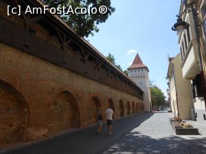 [P23] Sibiu - Strada Cetății. » foto by iulianic
 - 
<span class="allrVoted glyphicon glyphicon-heart hidden" id="av1355775"></span>
<a class="m-l-10 hidden" id="sv1355775" onclick="voting_Foto_DelVot(,1355775,3936)" role="button">șterge vot <span class="glyphicon glyphicon-remove"></span></a>
<a id="v91355775" class=" c-red"  onclick="voting_Foto_SetVot(1355775)" role="button"><span class="glyphicon glyphicon-heart-empty"></span> <b>LIKE</b> = Votează poza</a> <img class="hidden"  id="f1355775W9" src="/imagini/loader.gif" border="0" /><span class="AjErrMes hidden" id="e1355775ErM"></span>