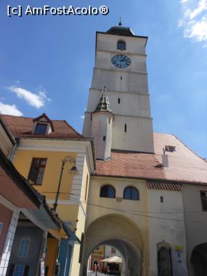 [P48] Sibiu - În orașul vechi. » foto by iulianic
 - 
<span class="allrVoted glyphicon glyphicon-heart hidden" id="av1355800"></span>
<a class="m-l-10 hidden" id="sv1355800" onclick="voting_Foto_DelVot(,1355800,3936)" role="button">șterge vot <span class="glyphicon glyphicon-remove"></span></a>
<a id="v91355800" class=" c-red"  onclick="voting_Foto_SetVot(1355800)" role="button"><span class="glyphicon glyphicon-heart-empty"></span> <b>LIKE</b> = Votează poza</a> <img class="hidden"  id="f1355800W9" src="/imagini/loader.gif" border="0" /><span class="AjErrMes hidden" id="e1355800ErM"></span>