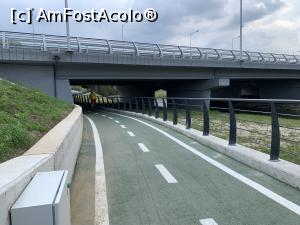 [P17] Pista de biciclete trece pe sub poduri » foto by AZE
 - 
<span class="allrVoted glyphicon glyphicon-heart hidden" id="av1387742"></span>
<a class="m-l-10 hidden" id="sv1387742" onclick="voting_Foto_DelVot(,1387742,3936)" role="button">șterge vot <span class="glyphicon glyphicon-remove"></span></a>
<a id="v91387742" class=" c-red"  onclick="voting_Foto_SetVot(1387742)" role="button"><span class="glyphicon glyphicon-heart-empty"></span> <b>LIKE</b> = Votează poza</a> <img class="hidden"  id="f1387742W9" src="/imagini/loader.gif" border="0" /><span class="AjErrMes hidden" id="e1387742ErM"></span>