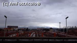 [P12] Vedere de pe podul gării spre munți » foto by AZE
 - 
<span class="allrVoted glyphicon glyphicon-heart hidden" id="av1043979"></span>
<a class="m-l-10 hidden" id="sv1043979" onclick="voting_Foto_DelVot(,1043979,3936)" role="button">șterge vot <span class="glyphicon glyphicon-remove"></span></a>
<a id="v91043979" class=" c-red"  onclick="voting_Foto_SetVot(1043979)" role="button"><span class="glyphicon glyphicon-heart-empty"></span> <b>LIKE</b> = Votează poza</a> <img class="hidden"  id="f1043979W9" src="/imagini/loader.gif" border="0" /><span class="AjErrMes hidden" id="e1043979ErM"></span>