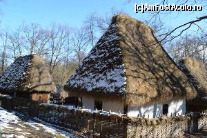 [P21] Muzeul Satului - pe uliță, iarna » foto by makuy*
 - 
<span class="allrVoted glyphicon glyphicon-heart hidden" id="av599399"></span>
<a class="m-l-10 hidden" id="sv599399" onclick="voting_Foto_DelVot(,599399,3936)" role="button">șterge vot <span class="glyphicon glyphicon-remove"></span></a>
<a id="v9599399" class=" c-red"  onclick="voting_Foto_SetVot(599399)" role="button"><span class="glyphicon glyphicon-heart-empty"></span> <b>LIKE</b> = Votează poza</a> <img class="hidden"  id="f599399W9" src="/imagini/loader.gif" border="0" /><span class="AjErrMes hidden" id="e599399ErM"></span>