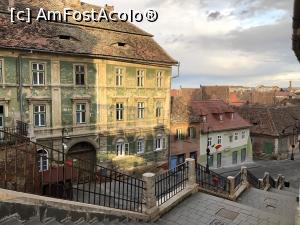 [P64] Sibiu - Alta casa cu ochi » foto by mishu
 - 
<span class="allrVoted glyphicon glyphicon-heart hidden" id="av1286280"></span>
<a class="m-l-10 hidden" id="sv1286280" onclick="voting_Foto_DelVot(,1286280,3936)" role="button">șterge vot <span class="glyphicon glyphicon-remove"></span></a>
<a id="v91286280" class=" c-red"  onclick="voting_Foto_SetVot(1286280)" role="button"><span class="glyphicon glyphicon-heart-empty"></span> <b>LIKE</b> = Votează poza</a> <img class="hidden"  id="f1286280W9" src="/imagini/loader.gif" border="0" /><span class="AjErrMes hidden" id="e1286280ErM"></span>