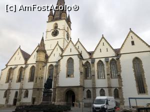 [P72] Sibiu - Biserica evanghelica vazuta din fata » foto by mishu
 - 
<span class="allrVoted glyphicon glyphicon-heart hidden" id="av1286288"></span>
<a class="m-l-10 hidden" id="sv1286288" onclick="voting_Foto_DelVot(,1286288,3936)" role="button">șterge vot <span class="glyphicon glyphicon-remove"></span></a>
<a id="v91286288" class=" c-red"  onclick="voting_Foto_SetVot(1286288)" role="button"><span class="glyphicon glyphicon-heart-empty"></span> <b>LIKE</b> = Votează poza</a> <img class="hidden"  id="f1286288W9" src="/imagini/loader.gif" border="0" /><span class="AjErrMes hidden" id="e1286288ErM"></span>