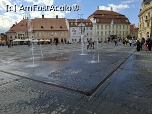 [P17] Piața Mare » foto by Carmen Ion
 - 
<span class="allrVoted glyphicon glyphicon-heart hidden" id="av1513594"></span>
<a class="m-l-10 hidden" id="sv1513594" onclick="voting_Foto_DelVot(,1513594,3936)" role="button">șterge vot <span class="glyphicon glyphicon-remove"></span></a>
<a id="v91513594" class=" c-red"  onclick="voting_Foto_SetVot(1513594)" role="button"><span class="glyphicon glyphicon-heart-empty"></span> <b>LIKE</b> = Votează poza</a> <img class="hidden"  id="f1513594W9" src="/imagini/loader.gif" border="0" /><span class="AjErrMes hidden" id="e1513594ErM"></span>