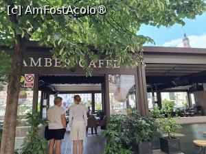 [P27] Piața Mare - Amber Cafe » foto by Carmen Ion
 - 
<span class="allrVoted glyphicon glyphicon-heart hidden" id="av1513604"></span>
<a class="m-l-10 hidden" id="sv1513604" onclick="voting_Foto_DelVot(,1513604,3936)" role="button">șterge vot <span class="glyphicon glyphicon-remove"></span></a>
<a id="v91513604" class=" c-red"  onclick="voting_Foto_SetVot(1513604)" role="button"><span class="glyphicon glyphicon-heart-empty"></span> <b>LIKE</b> = Votează poza</a> <img class="hidden"  id="f1513604W9" src="/imagini/loader.gif" border="0" /><span class="AjErrMes hidden" id="e1513604ErM"></span>