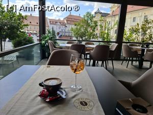 [P29] Piața Mare - Amber Cafe » foto by Carmen Ion
 - 
<span class="allrVoted glyphicon glyphicon-heart hidden" id="av1513606"></span>
<a class="m-l-10 hidden" id="sv1513606" onclick="voting_Foto_DelVot(,1513606,3936)" role="button">șterge vot <span class="glyphicon glyphicon-remove"></span></a>
<a id="v91513606" class=" c-red"  onclick="voting_Foto_SetVot(1513606)" role="button"><span class="glyphicon glyphicon-heart-empty"></span> <b>LIKE</b> = Votează poza</a> <img class="hidden"  id="f1513606W9" src="/imagini/loader.gif" border="0" /><span class="AjErrMes hidden" id="e1513606ErM"></span>