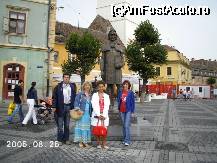[P09] Monumentul lui Gheorghe Lazăr, din Piaţa Mare » foto by Costi
 - 
<span class="allrVoted glyphicon glyphicon-heart hidden" id="av35226"></span>
<a class="m-l-10 hidden" id="sv35226" onclick="voting_Foto_DelVot(,35226,3936)" role="button">șterge vot <span class="glyphicon glyphicon-remove"></span></a>
<a id="v935226" class=" c-red"  onclick="voting_Foto_SetVot(35226)" role="button"><span class="glyphicon glyphicon-heart-empty"></span> <b>LIKE</b> = Votează poza</a> <img class="hidden"  id="f35226W9" src="/imagini/loader.gif" border="0" /><span class="AjErrMes hidden" id="e35226ErM"></span>