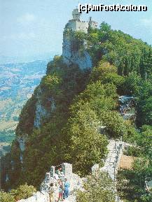 [P20] Passo delle Streghe (Pasul Vrăjitoarelor) leagă La Rocca de La Cesta » foto by Costi
 - 
<span class="allrVoted glyphicon glyphicon-heart hidden" id="av63158"></span>
<a class="m-l-10 hidden" id="sv63158" onclick="voting_Foto_DelVot(,63158,3963)" role="button">șterge vot <span class="glyphicon glyphicon-remove"></span></a>
<a id="v963158" class=" c-red"  onclick="voting_Foto_SetVot(63158)" role="button"><span class="glyphicon glyphicon-heart-empty"></span> <b>LIKE</b> = Votează poza</a> <img class="hidden"  id="f63158W9" src="/imagini/loader.gif" border="0" /><span class="AjErrMes hidden" id="e63158ErM"></span>