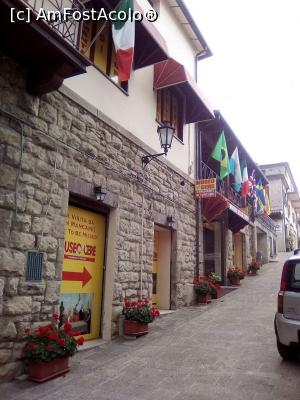 [P03] strada in panta in San Marino » foto by ManuelaManu
 - 
<span class="allrVoted glyphicon glyphicon-heart hidden" id="av878938"></span>
<a class="m-l-10 hidden" id="sv878938" onclick="voting_Foto_DelVot(,878938,3963)" role="button">șterge vot <span class="glyphicon glyphicon-remove"></span></a>
<a id="v9878938" class=" c-red"  onclick="voting_Foto_SetVot(878938)" role="button"><span class="glyphicon glyphicon-heart-empty"></span> <b>LIKE</b> = Votează poza</a> <img class="hidden"  id="f878938W9" src="/imagini/loader.gif" border="0" /><span class="AjErrMes hidden" id="e878938ErM"></span>