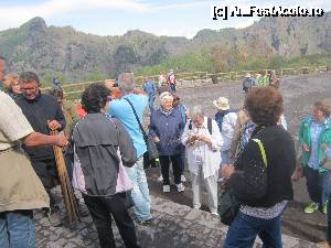 [P06] Pentro 5o de eurocenti se pot inchiria 'cozi de mop' ce vin in ajutorul turistilor seniori si nu numai.  » foto by bica adriana
 - 
<span class="allrVoted glyphicon glyphicon-heart hidden" id="av691757"></span>
<a class="m-l-10 hidden" id="sv691757" onclick="voting_Foto_DelVot(,691757,3976)" role="button">șterge vot <span class="glyphicon glyphicon-remove"></span></a>
<a id="v9691757" class=" c-red"  onclick="voting_Foto_SetVot(691757)" role="button"><span class="glyphicon glyphicon-heart-empty"></span> <b>LIKE</b> = Votează poza</a> <img class="hidden"  id="f691757W9" src="/imagini/loader.gif" border="0" /><span class="AjErrMes hidden" id="e691757ErM"></span>