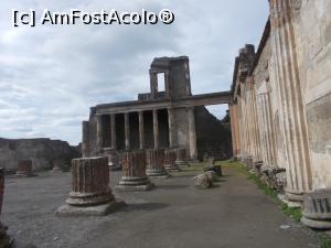 [P05] Pompei. Basilica » foto by mihaelavoicu
 - 
<span class="allrVoted glyphicon glyphicon-heart hidden" id="av1184391"></span>
<a class="m-l-10 hidden" id="sv1184391" onclick="voting_Foto_DelVot(,1184391,3976)" role="button">șterge vot <span class="glyphicon glyphicon-remove"></span></a>
<a id="v91184391" class=" c-red"  onclick="voting_Foto_SetVot(1184391)" role="button"><span class="glyphicon glyphicon-heart-empty"></span> <b>LIKE</b> = Votează poza</a> <img class="hidden"  id="f1184391W9" src="/imagini/loader.gif" border="0" /><span class="AjErrMes hidden" id="e1184391ErM"></span>