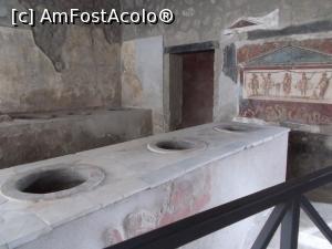 [P04] Pompei. În Caupona (taverna) di Asselina. » foto by mihaelavoicu
 - 
<span class="allrVoted glyphicon glyphicon-heart hidden" id="av1184911"></span>
<a class="m-l-10 hidden" id="sv1184911" onclick="voting_Foto_DelVot(,1184911,3976)" role="button">șterge vot <span class="glyphicon glyphicon-remove"></span></a>
<a id="v91184911" class=" c-red"  onclick="voting_Foto_SetVot(1184911)" role="button"><span class="glyphicon glyphicon-heart-empty"></span> <b>LIKE</b> = Votează poza</a> <img class="hidden"  id="f1184911W9" src="/imagini/loader.gif" border="0" /><span class="AjErrMes hidden" id="e1184911ErM"></span>