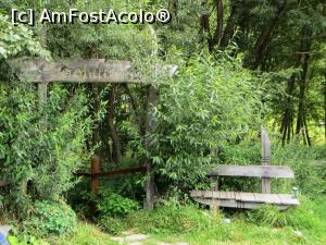 [P14] Poarta și banca de la intrarea în Băile Fântâna Sărată (pe placa de lemn scrie Sóskút Fürdő)  » foto by Lucien
 - 
<span class="allrVoted glyphicon glyphicon-heart hidden" id="av806501"></span>
<a class="m-l-10 hidden" id="sv806501" onclick="voting_Foto_DelVot(,806501,3998)" role="button">șterge vot <span class="glyphicon glyphicon-remove"></span></a>
<a id="v9806501" class=" c-red"  onclick="voting_Foto_SetVot(806501)" role="button"><span class="glyphicon glyphicon-heart-empty"></span> <b>LIKE</b> = Votează poza</a> <img class="hidden"  id="f806501W9" src="/imagini/loader.gif" border="0" /><span class="AjErrMes hidden" id="e806501ErM"></span>