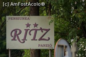 [P01] Dacă doriţi, la Băile Tuşnad vă puteţi caza şi la Ritz!  » foto by Utube
 - 
<span class="allrVoted glyphicon glyphicon-heart hidden" id="av777162"></span>
<a class="m-l-10 hidden" id="sv777162" onclick="voting_Foto_DelVot(,777162,3998)" role="button">șterge vot <span class="glyphicon glyphicon-remove"></span></a>
<a id="v9777162" class=" c-red"  onclick="voting_Foto_SetVot(777162)" role="button"><span class="glyphicon glyphicon-heart-empty"></span> <b>LIKE</b> = Votează poza</a> <img class="hidden"  id="f777162W9" src="/imagini/loader.gif" border="0" /><span class="AjErrMes hidden" id="e777162ErM"></span>