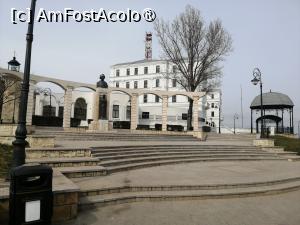 [P38] Statuia lui Eminescu » foto by mmierla
 - 
<span class="allrVoted glyphicon glyphicon-heart hidden" id="av1523088"></span>
<a class="m-l-10 hidden" id="sv1523088" onclick="voting_Foto_DelVot(,1523088,4001)" role="button">șterge vot <span class="glyphicon glyphicon-remove"></span></a>
<a id="v91523088" class=" c-red"  onclick="voting_Foto_SetVot(1523088)" role="button"><span class="glyphicon glyphicon-heart-empty"></span> <b>LIKE</b> = Votează poza</a> <img class="hidden"  id="f1523088W9" src="/imagini/loader.gif" border="0" /><span class="AjErrMes hidden" id="e1523088ErM"></span>