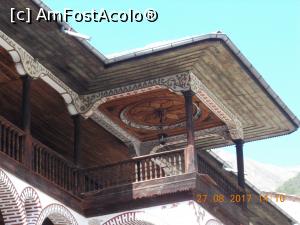 [P35] Alt balcon de lemn la chilii.  » foto by elviramvio
 - 
<span class="allrVoted glyphicon glyphicon-heart hidden" id="av917063"></span>
<a class="m-l-10 hidden" id="sv917063" onclick="voting_Foto_DelVot(,917063,4002)" role="button">șterge vot <span class="glyphicon glyphicon-remove"></span></a>
<a id="v9917063" class=" c-red"  onclick="voting_Foto_SetVot(917063)" role="button"><span class="glyphicon glyphicon-heart-empty"></span> <b>LIKE</b> = Votează poza</a> <img class="hidden"  id="f917063W9" src="/imagini/loader.gif" border="0" /><span class="AjErrMes hidden" id="e917063ErM"></span>