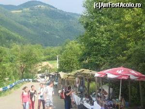 [P21] Bazarul de la intrarea in pestera » foto by dorgo
 - 
<span class="allrVoted glyphicon glyphicon-heart hidden" id="av645729"></span>
<a class="m-l-10 hidden" id="sv645729" onclick="voting_Foto_DelVot(,645729,4024)" role="button">șterge vot <span class="glyphicon glyphicon-remove"></span></a>
<a id="v9645729" class=" c-red"  onclick="voting_Foto_SetVot(645729)" role="button"><span class="glyphicon glyphicon-heart-empty"></span> <b>LIKE</b> = Votează poza</a> <img class="hidden"  id="f645729W9" src="/imagini/loader.gif" border="0" /><span class="AjErrMes hidden" id="e645729ErM"></span>