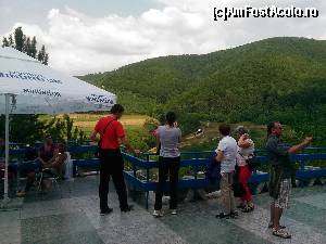 [P03] Pe terasa, in asteptarea ghidului » foto by dorgo
 - 
<span class="allrVoted glyphicon glyphicon-heart hidden" id="av645699"></span>
<a class="m-l-10 hidden" id="sv645699" onclick="voting_Foto_DelVot(,645699,4024)" role="button">șterge vot <span class="glyphicon glyphicon-remove"></span></a>
<a id="v9645699" class=" c-red"  onclick="voting_Foto_SetVot(645699)" role="button"><span class="glyphicon glyphicon-heart-empty"></span> <b>LIKE</b> = Votează poza</a> <img class="hidden"  id="f645699W9" src="/imagini/loader.gif" border="0" /><span class="AjErrMes hidden" id="e645699ErM"></span>