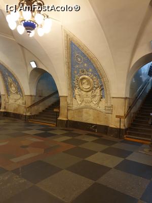 [P18] iar metroul e cu mici opere de artă » foto by robert
 - 
<span class="allrVoted glyphicon glyphicon-heart hidden" id="av1072941"></span>
<a class="m-l-10 hidden" id="sv1072941" onclick="voting_Foto_DelVot(,1072941,4056)" role="button">șterge vot <span class="glyphicon glyphicon-remove"></span></a>
<a id="v91072941" class=" c-red"  onclick="voting_Foto_SetVot(1072941)" role="button"><span class="glyphicon glyphicon-heart-empty"></span> <b>LIKE</b> = Votează poza</a> <img class="hidden"  id="f1072941W9" src="/imagini/loader.gif" border="0" /><span class="AjErrMes hidden" id="e1072941ErM"></span>