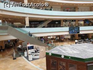 [P43] " viața mea" la mall » foto by robert
 - 
<span class="allrVoted glyphicon glyphicon-heart hidden" id="av1089991"></span>
<a class="m-l-10 hidden" id="sv1089991" onclick="voting_Foto_DelVot(,1089991,4056)" role="button">șterge vot <span class="glyphicon glyphicon-remove"></span></a>
<a id="v91089991" class=" c-red"  onclick="voting_Foto_SetVot(1089991)" role="button"><span class="glyphicon glyphicon-heart-empty"></span> <b>LIKE</b> = Votează poza</a> <img class="hidden"  id="f1089991W9" src="/imagini/loader.gif" border="0" /><span class="AjErrMes hidden" id="e1089991ErM"></span>