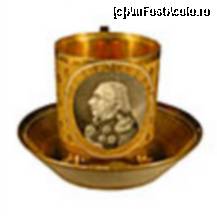 [P09] Farfurie si cana din portelan provenit de la fabrica imperiala de portelan, reprezentand portretul generalului Kutuzov » foto by magdalena
 - 
<span class="allrVoted glyphicon glyphicon-heart hidden" id="av42236"></span>
<a class="m-l-10 hidden" id="sv42236" onclick="voting_Foto_DelVot(,42236,4056)" role="button">șterge vot <span class="glyphicon glyphicon-remove"></span></a>
<a id="v942236" class=" c-red"  onclick="voting_Foto_SetVot(42236)" role="button"><span class="glyphicon glyphicon-heart-empty"></span> <b>LIKE</b> = Votează poza</a> <img class="hidden"  id="f42236W9" src="/imagini/loader.gif" border="0" /><span class="AjErrMes hidden" id="e42236ErM"></span>