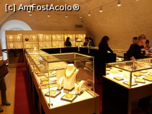 [P04] Fortăreaţa Petru şi Pavel - Muzeul chihlimbarului » foto by Mury
 - 
<span class="allrVoted glyphicon glyphicon-heart hidden" id="av950612"></span>
<a class="m-l-10 hidden" id="sv950612" onclick="voting_Foto_DelVot(,950612,4057)" role="button">șterge vot <span class="glyphicon glyphicon-remove"></span></a>
<a id="v9950612" class=" c-red"  onclick="voting_Foto_SetVot(950612)" role="button"><span class="glyphicon glyphicon-heart-empty"></span> <b>LIKE</b> = Votează poza</a> <img class="hidden"  id="f950612W9" src="/imagini/loader.gif" border="0" /><span class="AjErrMes hidden" id="e950612ErM"></span>