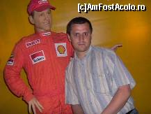 [P12] Eu alături de pilotul Michael Schumacher. » foto by adigogu
 - 
<span class="allrVoted glyphicon glyphicon-heart hidden" id="av105509"></span>
<a class="m-l-10 hidden" id="sv105509" onclick="voting_Foto_DelVot(,105509,4057)" role="button">șterge vot <span class="glyphicon glyphicon-remove"></span></a>
<a id="v9105509" class=" c-red"  onclick="voting_Foto_SetVot(105509)" role="button"><span class="glyphicon glyphicon-heart-empty"></span> <b>LIKE</b> = Votează poza</a> <img class="hidden"  id="f105509W9" src="/imagini/loader.gif" border="0" /><span class="AjErrMes hidden" id="e105509ErM"></span>