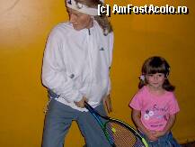 [P03] Nepoata mea alături de Şteffi Graf. » foto by adigogu
 - 
<span class="allrVoted glyphicon glyphicon-heart hidden" id="av105494"></span>
<a class="m-l-10 hidden" id="sv105494" onclick="voting_Foto_DelVot(,105494,4057)" role="button">șterge vot <span class="glyphicon glyphicon-remove"></span></a>
<a id="v9105494" class=" c-red"  onclick="voting_Foto_SetVot(105494)" role="button"><span class="glyphicon glyphicon-heart-empty"></span> <b>LIKE</b> = Votează poza</a> <img class="hidden"  id="f105494W9" src="/imagini/loader.gif" border="0" /><span class="AjErrMes hidden" id="e105494ErM"></span>