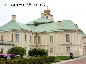 [P03] Piesa centrala compozitionala a palatului -blocul cu doua nivele, pe acoperisul caruia se afla o coroana.  » foto by geani anto
 - 
<span class="allrVoted glyphicon glyphicon-heart hidden" id="av1124108"></span>
<a class="m-l-10 hidden" id="sv1124108" onclick="voting_Foto_DelVot(,1124108,4057)" role="button">șterge vot <span class="glyphicon glyphicon-remove"></span></a>
<a id="v91124108" class=" c-red"  onclick="voting_Foto_SetVot(1124108)" role="button"><span class="glyphicon glyphicon-heart-empty"></span> <b>LIKE</b> = Votează poza</a> <img class="hidden"  id="f1124108W9" src="/imagini/loader.gif" border="0" /><span class="AjErrMes hidden" id="e1124108ErM"></span>