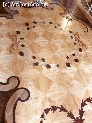 [P08] parchet in camera albastra » foto by geani anto
 - 
<span class="allrVoted glyphicon glyphicon-heart hidden" id="av1128147"></span>
<a class="m-l-10 hidden" id="sv1128147" onclick="voting_Foto_DelVot(,1128147,4057)" role="button">șterge vot <span class="glyphicon glyphicon-remove"></span></a>
<a id="v91128147" class=" c-red"  onclick="voting_Foto_SetVot(1128147)" role="button"><span class="glyphicon glyphicon-heart-empty"></span> <b>LIKE</b> = Votează poza</a> <img class="hidden"  id="f1128147W9" src="/imagini/loader.gif" border="0" /><span class="AjErrMes hidden" id="e1128147ErM"></span>