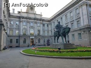 [P01] Un monument al imparatului Alexandru al III-lea, care a fost pastrat in depozitul Muzeului Rus, inca din 1939, a fost expus incepand din 1994, la intrarea principala a Palatului de marmura.  » foto by geani anto
 - 
<span class="allrVoted glyphicon glyphicon-heart hidden" id="av1146019"></span>
<a class="m-l-10 hidden" id="sv1146019" onclick="voting_Foto_DelVot(,1146019,4057)" role="button">șterge vot <span class="glyphicon glyphicon-remove"></span></a>
<a id="v91146019" class=" c-red"  onclick="voting_Foto_SetVot(1146019)" role="button"><span class="glyphicon glyphicon-heart-empty"></span> <b>LIKE</b> = Votează poza</a> <img class="hidden"  id="f1146019W9" src="/imagini/loader.gif" border="0" /><span class="AjErrMes hidden" id="e1146019ErM"></span>