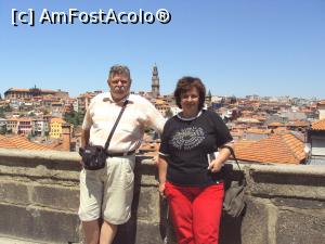 [P02] Oraşul văzut din spatele zidurilor ce înconjoară catedrala: în fundal, Torre dos Clerigos.  » foto by Carmen Ion
 - 
<span class="allrVoted glyphicon glyphicon-heart hidden" id="av721169"></span>
<a class="m-l-10 hidden" id="sv721169" onclick="voting_Foto_DelVot(,721169,4082)" role="button">șterge vot <span class="glyphicon glyphicon-remove"></span></a>
<a id="v9721169" class=" c-red"  onclick="voting_Foto_SetVot(721169)" role="button"><span class="glyphicon glyphicon-heart-empty"></span> <b>LIKE</b> = Votează poza</a> <img class="hidden"  id="f721169W9" src="/imagini/loader.gif" border="0" /><span class="AjErrMes hidden" id="e721169ErM"></span>