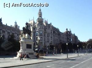 [P05] Praca da Liberdade şi statuia lui Dom Pedro IV al Portugaliei şi totodată Pedro I al Braziliei.  » foto by Carmen Ion
 - 
<span class="allrVoted glyphicon glyphicon-heart hidden" id="av721172"></span>
<a class="m-l-10 hidden" id="sv721172" onclick="voting_Foto_DelVot(,721172,4082)" role="button">șterge vot <span class="glyphicon glyphicon-remove"></span></a>
<a id="v9721172" class=" c-red"  onclick="voting_Foto_SetVot(721172)" role="button"><span class="glyphicon glyphicon-heart-empty"></span> <b>LIKE</b> = Votează poza</a> <img class="hidden"  id="f721172W9" src="/imagini/loader.gif" border="0" /><span class="AjErrMes hidden" id="e721172ErM"></span>