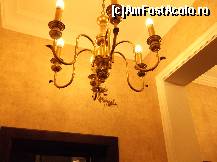 [P12] Lampadarul din hol! » foto by balasa violeta
 - 
<span class="allrVoted glyphicon glyphicon-heart hidden" id="av331598"></span>
<a class="m-l-10 hidden" id="sv331598" onclick="voting_Foto_DelVot(,331598,4083)" role="button">șterge vot <span class="glyphicon glyphicon-remove"></span></a>
<a id="v9331598" class=" c-red"  onclick="voting_Foto_SetVot(331598)" role="button"><span class="glyphicon glyphicon-heart-empty"></span> <b>LIKE</b> = Votează poza</a> <img class="hidden"  id="f331598W9" src="/imagini/loader.gif" border="0" /><span class="AjErrMes hidden" id="e331598ErM"></span>