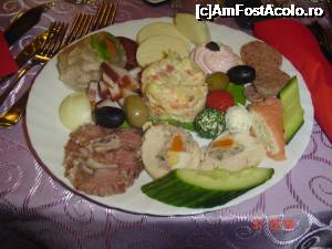 [P05] Aperitivul bogat si bun » foto by dorinakiss
 - 
<span class="allrVoted glyphicon glyphicon-heart hidden" id="av703311"></span>
<a class="m-l-10 hidden" id="sv703311" onclick="voting_Foto_DelVot(,703311,4083)" role="button">șterge vot <span class="glyphicon glyphicon-remove"></span></a>
<a id="v9703311" class=" c-red"  onclick="voting_Foto_SetVot(703311)" role="button"><span class="glyphicon glyphicon-heart-empty"></span> <b>LIKE</b> = Votează poza</a> <img class="hidden"  id="f703311W9" src="/imagini/loader.gif" border="0" /><span class="AjErrMes hidden" id="e703311ErM"></span>