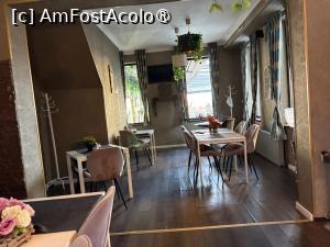 [P07] HB Bistro - interior » foto by nicole33
 - 
<span class="allrVoted glyphicon glyphicon-heart hidden" id="av1538266"></span>
<a class="m-l-10 hidden" id="sv1538266" onclick="voting_Foto_DelVot(,1538266,4083)" role="button">șterge vot <span class="glyphicon glyphicon-remove"></span></a>
<a id="v91538266" class=" c-red"  onclick="voting_Foto_SetVot(1538266)" role="button"><span class="glyphicon glyphicon-heart-empty"></span> <b>LIKE</b> = Votează poza</a> <img class="hidden"  id="f1538266W9" src="/imagini/loader.gif" border="0" /><span class="AjErrMes hidden" id="e1538266ErM"></span>