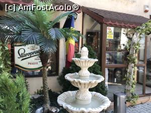 [P02] Burghezul de lângă casă – Bistro Burghez - intrarea în restaurant » foto by nicole33
 - 
<span class="allrVoted glyphicon glyphicon-heart hidden" id="av1035097"></span>
<a class="m-l-10 hidden" id="sv1035097" onclick="voting_Foto_DelVot(,1035097,4083)" role="button">șterge vot <span class="glyphicon glyphicon-remove"></span></a>
<a id="v91035097" class=" c-red"  onclick="voting_Foto_SetVot(1035097)" role="button"><span class="glyphicon glyphicon-heart-empty"></span> <b>LIKE</b> = Votează poza</a> <img class="hidden"  id="f1035097W9" src="/imagini/loader.gif" border="0" /><span class="AjErrMes hidden" id="e1035097ErM"></span>