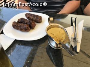 [P08] Restaurantul La Barca - tradiţionalii mici cu muştar :)  » foto by nicole33
 - 
<span class="allrVoted glyphicon glyphicon-heart hidden" id="av1037019"></span>
<a class="m-l-10 hidden" id="sv1037019" onclick="voting_Foto_DelVot(,1037019,4083)" role="button">șterge vot <span class="glyphicon glyphicon-remove"></span></a>
<a id="v91037019" class=" c-red"  onclick="voting_Foto_SetVot(1037019)" role="button"><span class="glyphicon glyphicon-heart-empty"></span> <b>LIKE</b> = Votează poza</a> <img class="hidden"  id="f1037019W9" src="/imagini/loader.gif" border="0" /><span class="AjErrMes hidden" id="e1037019ErM"></span>