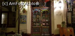 [P06] O pizza siciliană veritabilă la Belli Siciliani - uşă pictată manual care duce spre apartamentul proprietarilor şi spre camerele de închiriat B&B » foto by nicole33
 - 
<span class="allrVoted glyphicon glyphicon-heart hidden" id="av1119569"></span>
<a class="m-l-10 hidden" id="sv1119569" onclick="voting_Foto_DelVot(,1119569,4083)" role="button">șterge vot <span class="glyphicon glyphicon-remove"></span></a>
<a id="v91119569" class=" c-red"  onclick="voting_Foto_SetVot(1119569)" role="button"><span class="glyphicon glyphicon-heart-empty"></span> <b>LIKE</b> = Votează poza</a> <img class="hidden"  id="f1119569W9" src="/imagini/loader.gif" border="0" /><span class="AjErrMes hidden" id="e1119569ErM"></span>