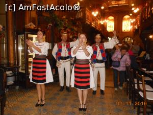 [P28] Caru' cu Bere - Dans folcloric.  » foto by iulianic
 - 
<span class="allrVoted glyphicon glyphicon-heart hidden" id="av807241"></span>
<a class="m-l-10 hidden" id="sv807241" onclick="voting_Foto_DelVot(,807241,4083)" role="button">șterge vot <span class="glyphicon glyphicon-remove"></span></a>
<a id="v9807241" class=" c-red"  onclick="voting_Foto_SetVot(807241)" role="button"><span class="glyphicon glyphicon-heart-empty"></span> <b>LIKE</b> = Votează poza</a> <img class="hidden"  id="f807241W9" src="/imagini/loader.gif" border="0" /><span class="AjErrMes hidden" id="e807241ErM"></span>