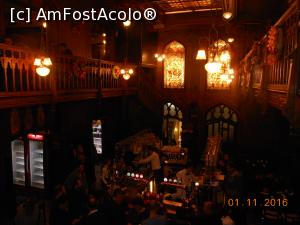 [P08] Caru' cu Bere - Barul situat la capătul sălii de la parter.  » foto by iulianic
 - 
<span class="allrVoted glyphicon glyphicon-heart hidden" id="av807221"></span>
<a class="m-l-10 hidden" id="sv807221" onclick="voting_Foto_DelVot(,807221,4083)" role="button">șterge vot <span class="glyphicon glyphicon-remove"></span></a>
<a id="v9807221" class=" c-red"  onclick="voting_Foto_SetVot(807221)" role="button"><span class="glyphicon glyphicon-heart-empty"></span> <b>LIKE</b> = Votează poza</a> <img class="hidden"  id="f807221W9" src="/imagini/loader.gif" border="0" /><span class="AjErrMes hidden" id="e807221ErM"></span>