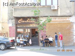 [P15] Ciorbărie - Unitatea din Calea Dorobanți, nr. 73. Mese pe trotuar și clienți în așteptare.  » foto by iulianic
 - 
<span class="allrVoted glyphicon glyphicon-heart hidden" id="av964636"></span>
<a class="m-l-10 hidden" id="sv964636" onclick="voting_Foto_DelVot(,964636,4083)" role="button">șterge vot <span class="glyphicon glyphicon-remove"></span></a>
<a id="v9964636" class=" c-red"  onclick="voting_Foto_SetVot(964636)" role="button"><span class="glyphicon glyphicon-heart-empty"></span> <b>LIKE</b> = Votează poza</a> <img class="hidden"  id="f964636W9" src="/imagini/loader.gif" border="0" /><span class="AjErrMes hidden" id="e964636ErM"></span>