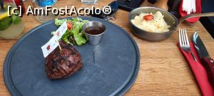 [P10] București, Red Angus Steak House, Red Angus Tenderloin “Dry Aged”, Piure de cartofi cu unt » foto by mprofeanu
 - 
<span class="allrVoted glyphicon glyphicon-heart hidden" id="av1390051"></span>
<a class="m-l-10 hidden" id="sv1390051" onclick="voting_Foto_DelVot(,1390051,4083)" role="button">șterge vot <span class="glyphicon glyphicon-remove"></span></a>
<a id="v91390051" class=" c-red"  onclick="voting_Foto_SetVot(1390051)" role="button"><span class="glyphicon glyphicon-heart-empty"></span> <b>LIKE</b> = Votează poza</a> <img class="hidden"  id="f1390051W9" src="/imagini/loader.gif" border="0" /><span class="AjErrMes hidden" id="e1390051ErM"></span>