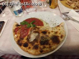 [P05] Il Peccato – Ristorante Pizzerie Bar / pizza calzone » foto by Dragoș_MD
 - 
<span class="allrVoted glyphicon glyphicon-heart hidden" id="av923639"></span>
<a class="m-l-10 hidden" id="sv923639" onclick="voting_Foto_DelVot(,923639,4083)" role="button">șterge vot <span class="glyphicon glyphicon-remove"></span></a>
<a id="v9923639" class=" c-red"  onclick="voting_Foto_SetVot(923639)" role="button"><span class="glyphicon glyphicon-heart-empty"></span> <b>LIKE</b> = Votează poza</a> <img class="hidden"  id="f923639W9" src="/imagini/loader.gif" border="0" /><span class="AjErrMes hidden" id="e923639ErM"></span>