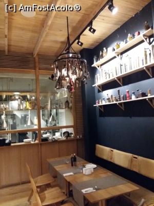 [P02] Restaurant Sardin - bucătăria deschisă » foto by Dragoș_MD
 - 
<span class="allrVoted glyphicon glyphicon-heart hidden" id="av1016662"></span>
<a class="m-l-10 hidden" id="sv1016662" onclick="voting_Foto_DelVot(,1016662,4083)" role="button">șterge vot <span class="glyphicon glyphicon-remove"></span></a>
<a id="v91016662" class=" c-red"  onclick="voting_Foto_SetVot(1016662)" role="button"><span class="glyphicon glyphicon-heart-empty"></span> <b>LIKE</b> = Votează poza</a> <img class="hidden"  id="f1016662W9" src="/imagini/loader.gif" border="0" /><span class="AjErrMes hidden" id="e1016662ErM"></span>