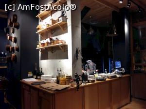 [P03] Restaurant Sardin - barul » foto by Dragoș_MD
 - 
<span class="allrVoted glyphicon glyphicon-heart hidden" id="av1016664"></span>
<a class="m-l-10 hidden" id="sv1016664" onclick="voting_Foto_DelVot(,1016664,4083)" role="button">șterge vot <span class="glyphicon glyphicon-remove"></span></a>
<a id="v91016664" class=" c-red"  onclick="voting_Foto_SetVot(1016664)" role="button"><span class="glyphicon glyphicon-heart-empty"></span> <b>LIKE</b> = Votează poza</a> <img class="hidden"  id="f1016664W9" src="/imagini/loader.gif" border="0" /><span class="AjErrMes hidden" id="e1016664ErM"></span>