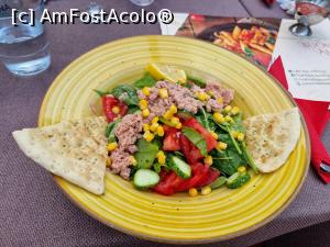 [P13] Salata de ton si foccacia » foto by silvia tudoran
 - 
<span class="allrVoted glyphicon glyphicon-heart hidden" id="av1323421"></span>
<a class="m-l-10 hidden" id="sv1323421" onclick="voting_Foto_DelVot(,1323421,4083)" role="button">șterge vot <span class="glyphicon glyphicon-remove"></span></a>
<a id="v91323421" class=" c-red"  onclick="voting_Foto_SetVot(1323421)" role="button"><span class="glyphicon glyphicon-heart-empty"></span> <b>LIKE</b> = Votează poza</a> <img class="hidden"  id="f1323421W9" src="/imagini/loader.gif" border="0" /><span class="AjErrMes hidden" id="e1323421ErM"></span>